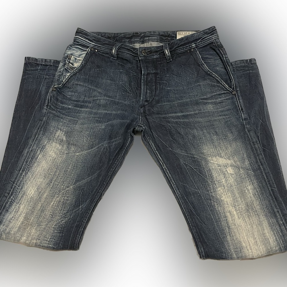 Men’s Diesel Bhetto Straight Jeans - Picture 3 of 10